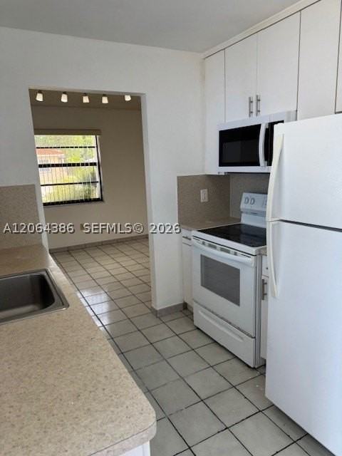 3022 Sw 23rd St #3022 - Photo 3 of 12