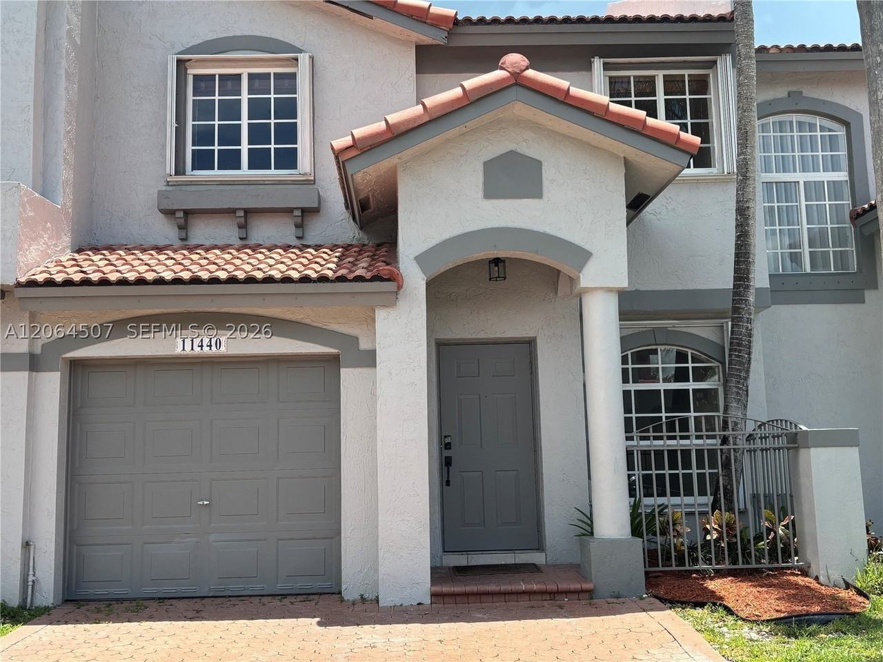 11440 Nw 50th Ter - Photo 2 of 50