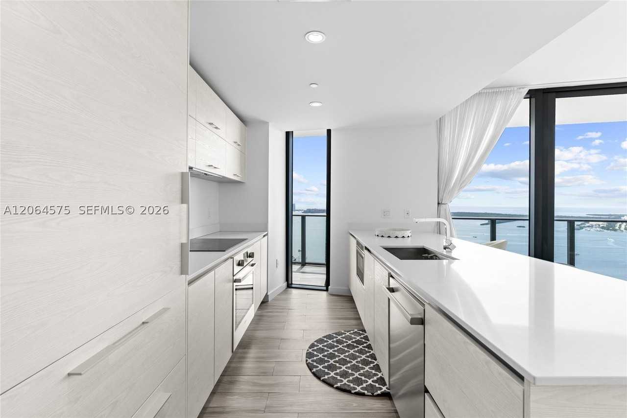1300 S Miami Ave #4505 - Photo 3 of 50