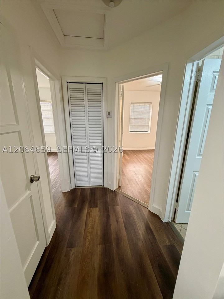 1200 Nw 37th Ave #2 - Photo 6 of 17