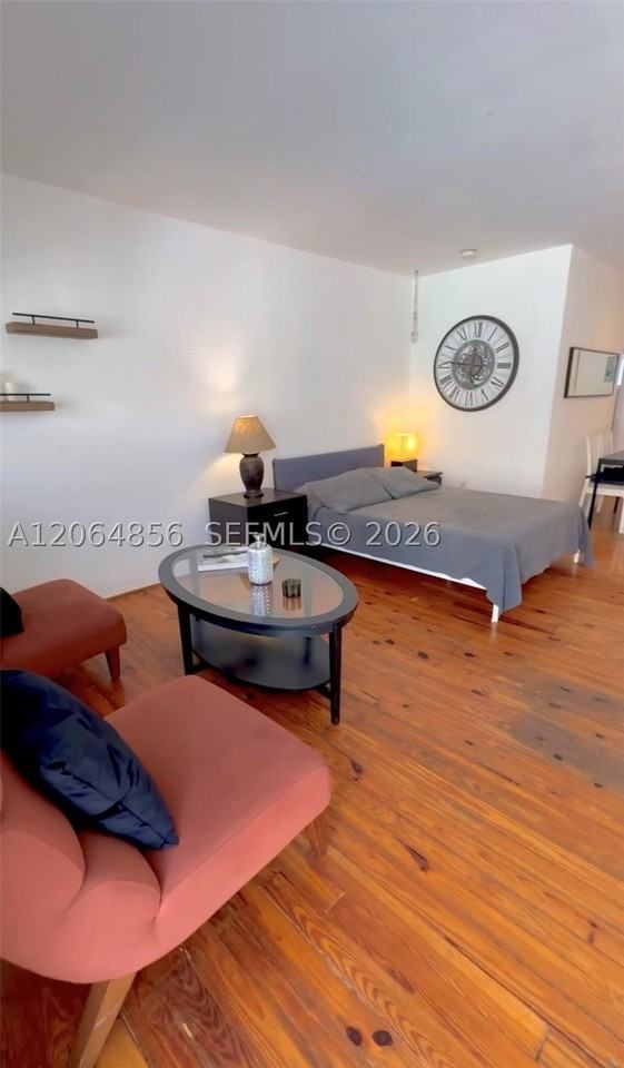 644 Meridian Ave #10 - Photo 2 of 8