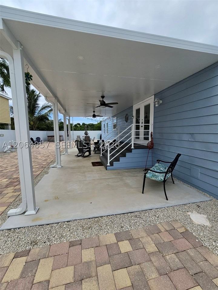 200 Buttonwood Ave - Photo 6 of 34