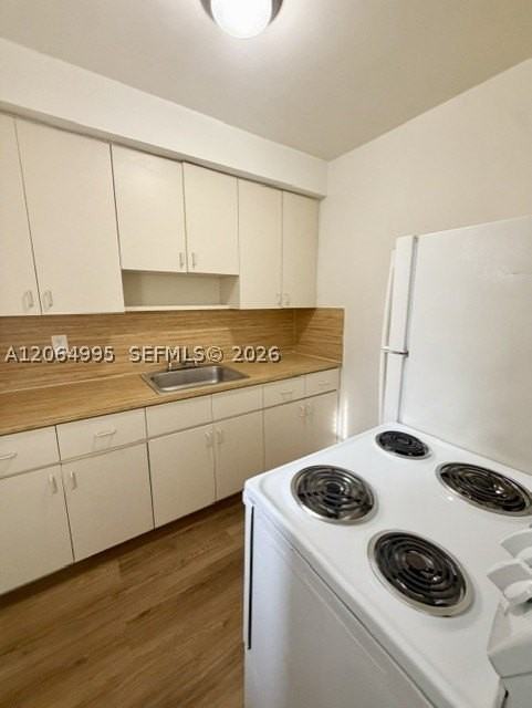 1010 E Ponce De Leon Blvd #3 - Photo 3 of 8