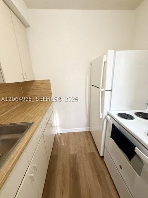 1010 E Ponce De Leon Blvd #3 - Photo 4 of 8
