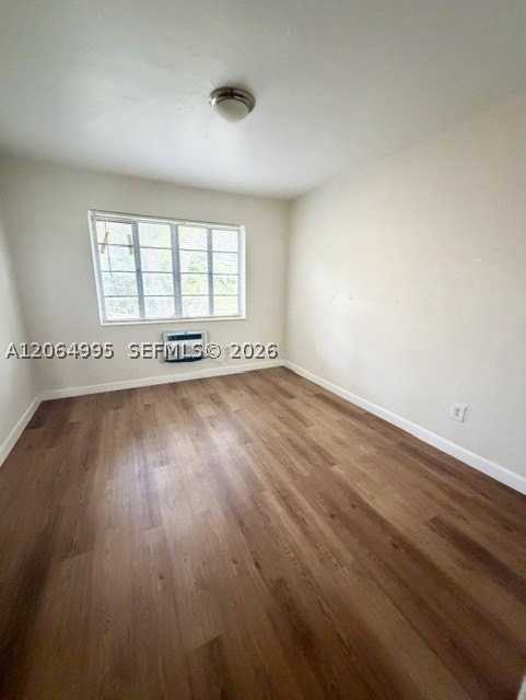 1010 E Ponce De Leon Blvd #3 - Photo 5 of 8