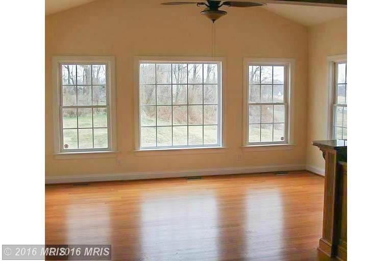 18040 Pashen Dr - Photo 3 of 23