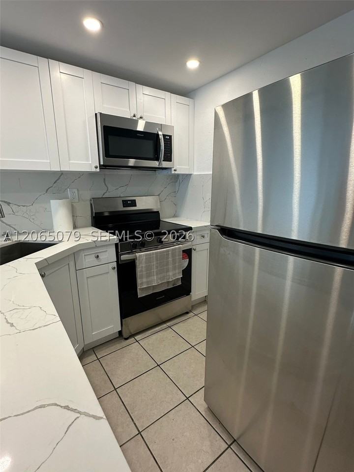 801 Nw 47th Ave #608W - Photo 2 of 21