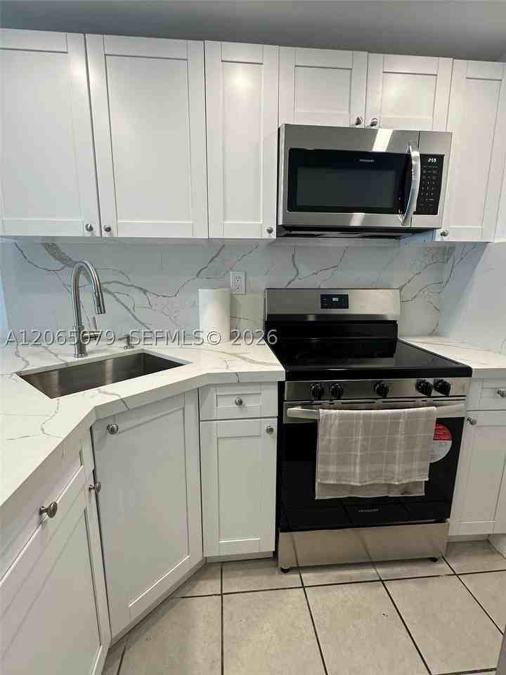 801 Nw 47th Ave #608W - Photo 3 of 21
