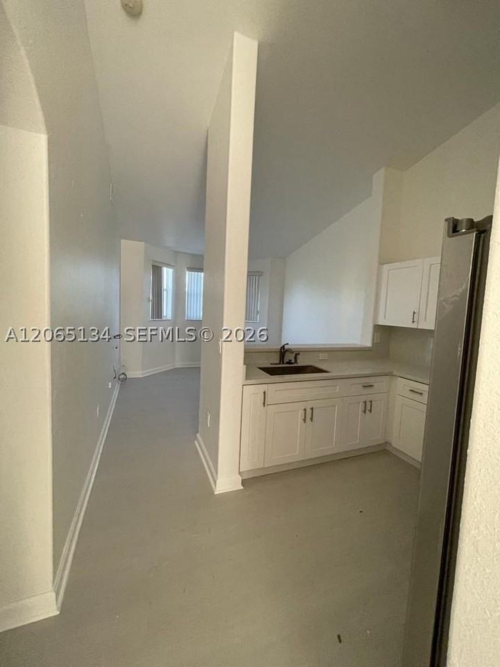 2903 Se 17th Ave #206 - Photo 6 of 19