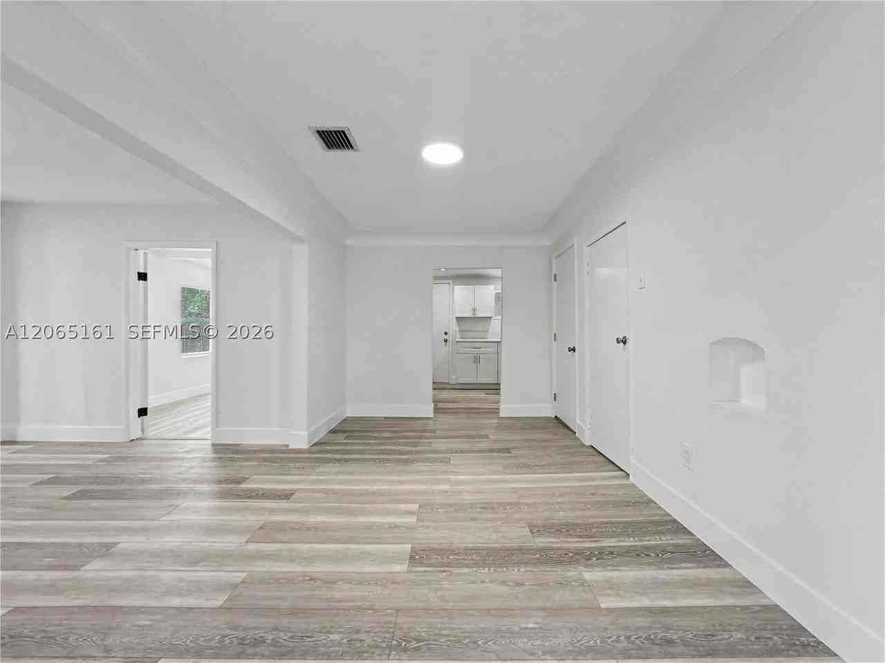 228 Nw 39th St #0 - Photo 5 of 26