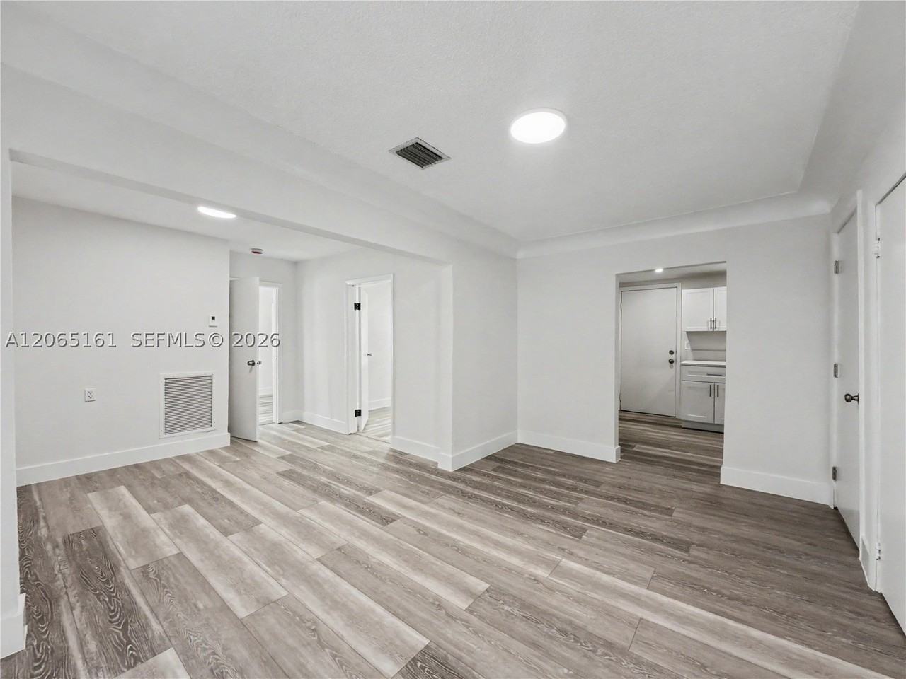 228 Nw 39th St #0 - Photo 6 of 26