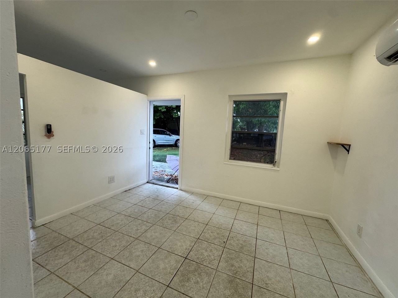 2380 Nw Flagler Ter #R - Photo 7 of 12