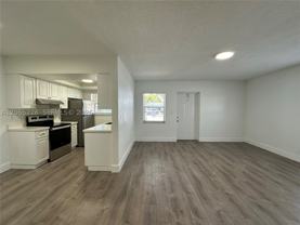 3660 Ne 11th Ave #4 - Photo 1 of 1