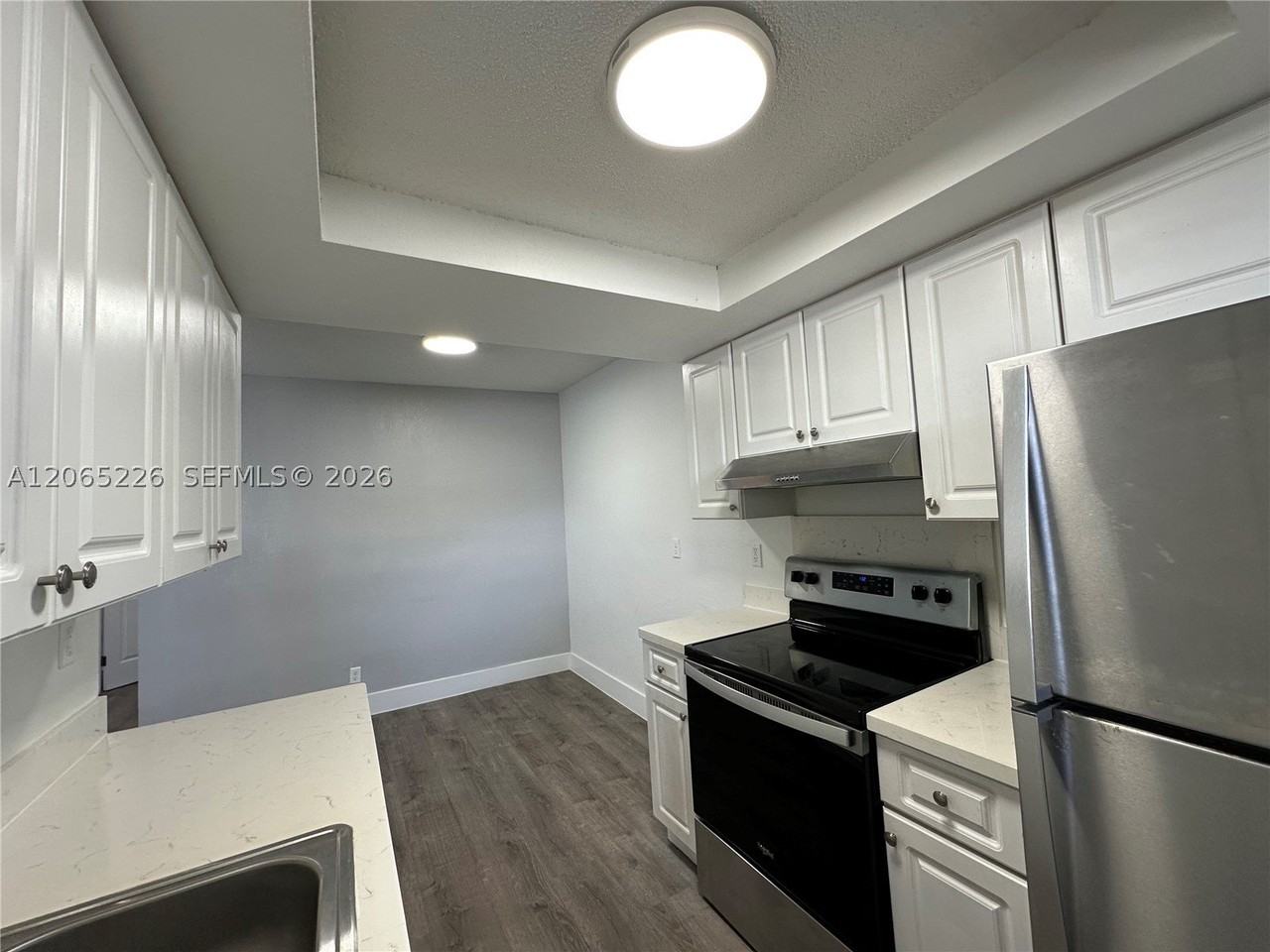 3660 Ne 11th Ave #4 - Photo 5 of 29
