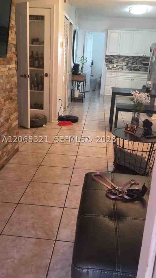 4689 Nw 9th St #109 - Photo 3 of 12