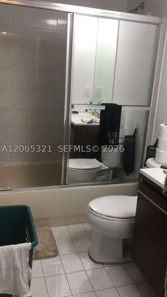 4689 Nw 9th St #109 - Photo 4 of 12