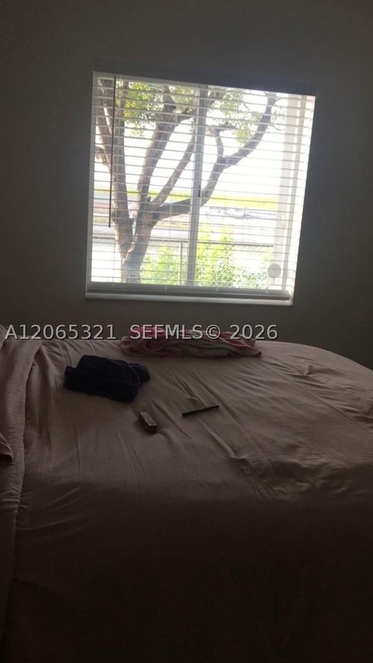 4689 Nw 9th St #109 - Photo 5 of 12