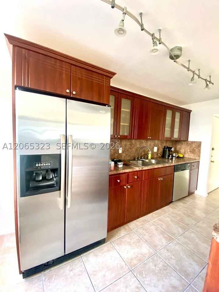 1300 Ne Miami Gardens Dr #713E - Photo 5 of 10