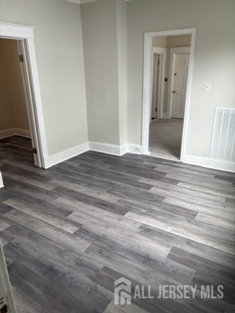 331 Somerset St - Photo 4 of 13