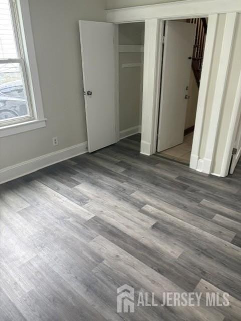 331 Somerset St - Photo 5 of 13