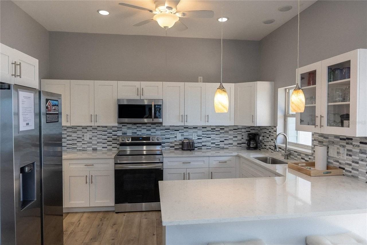 2424 69th Ave W #2424-2426 - Photo 6 of 33