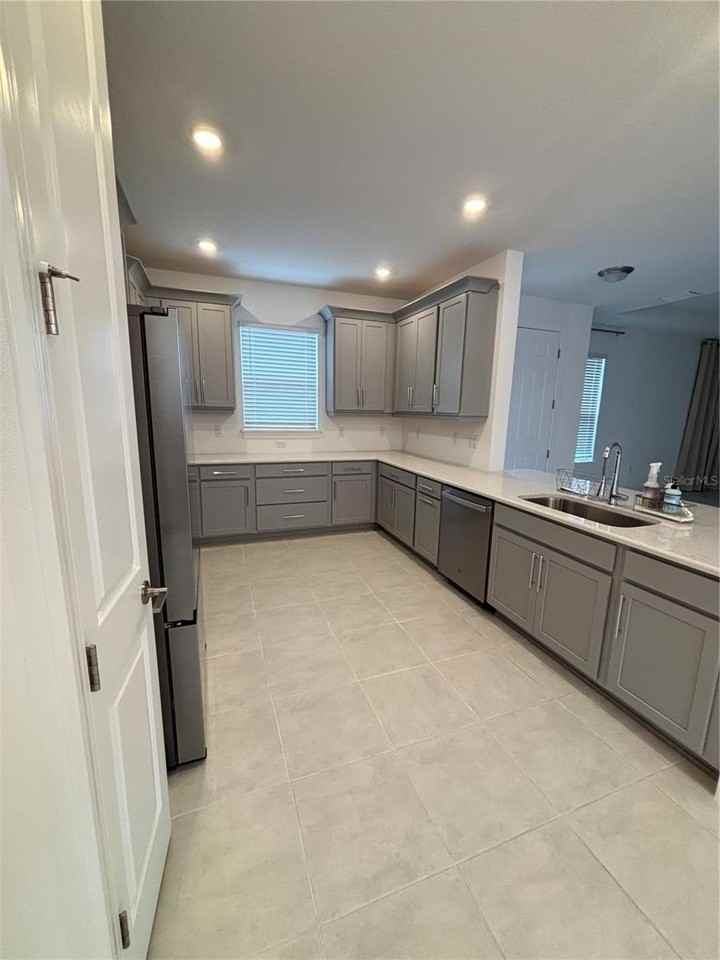 16117 Isola Pl - Photo 5 of 21