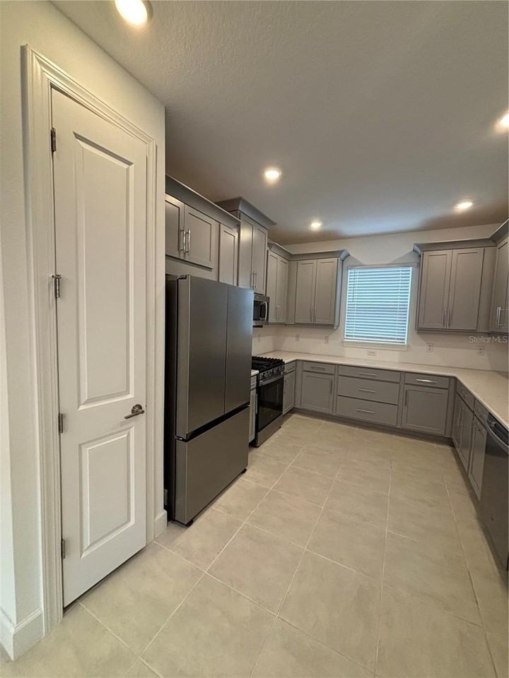 16117 Isola Pl - Photo 6 of 21