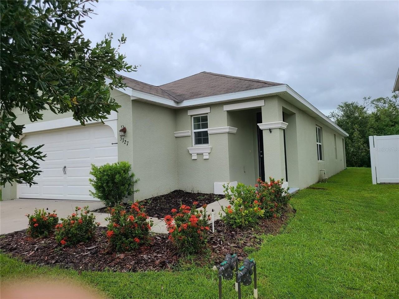 5327 San Palermo Dr - Photo 2 of 18