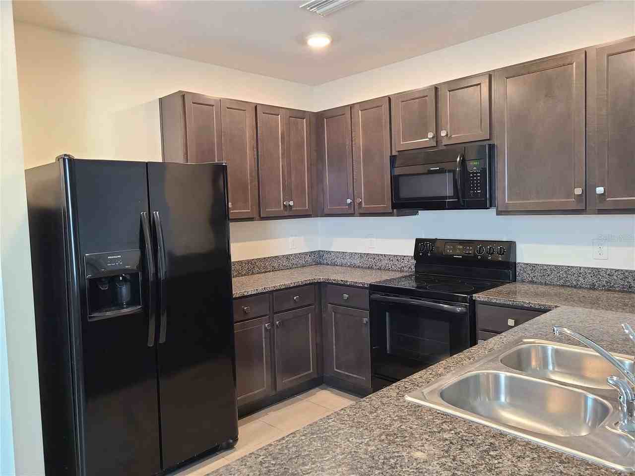 5327 San Palermo Dr - Photo 3 of 18