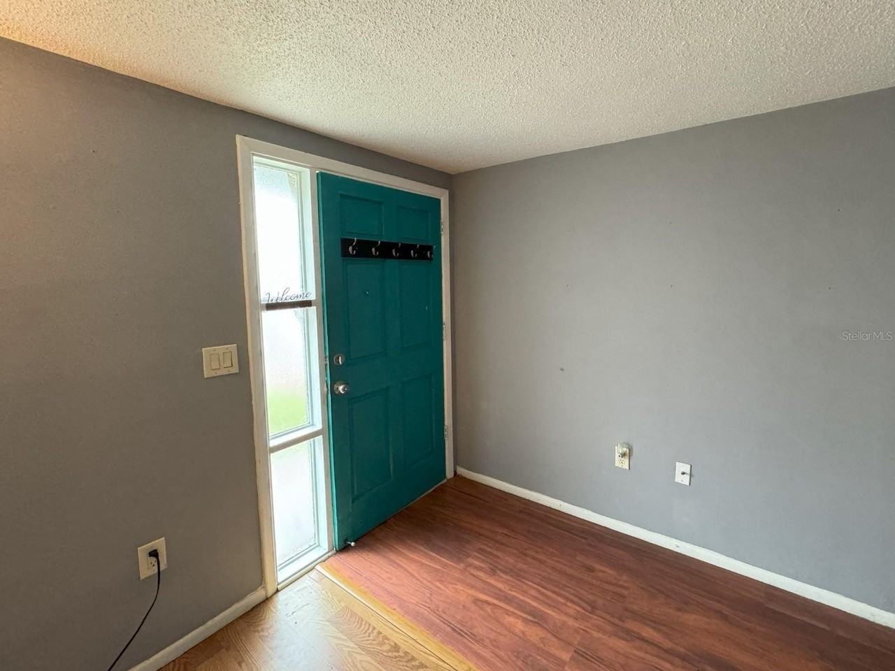 7410 Castanea Dr - Photo 2 of 18