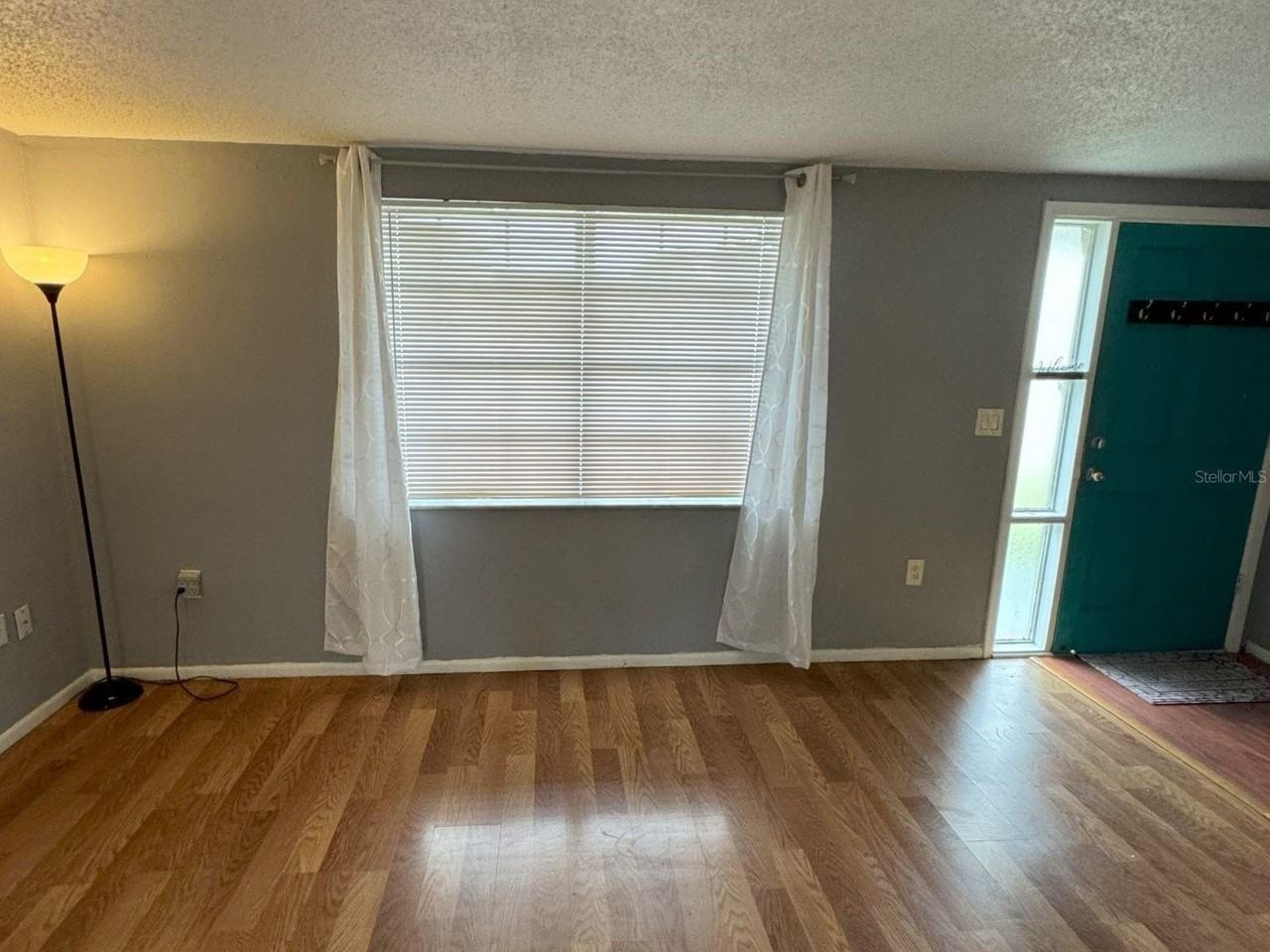 7410 Castanea Dr - Photo 3 of 18
