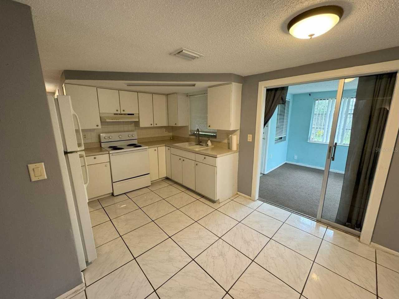 7410 Castanea Dr - Photo 6 of 18
