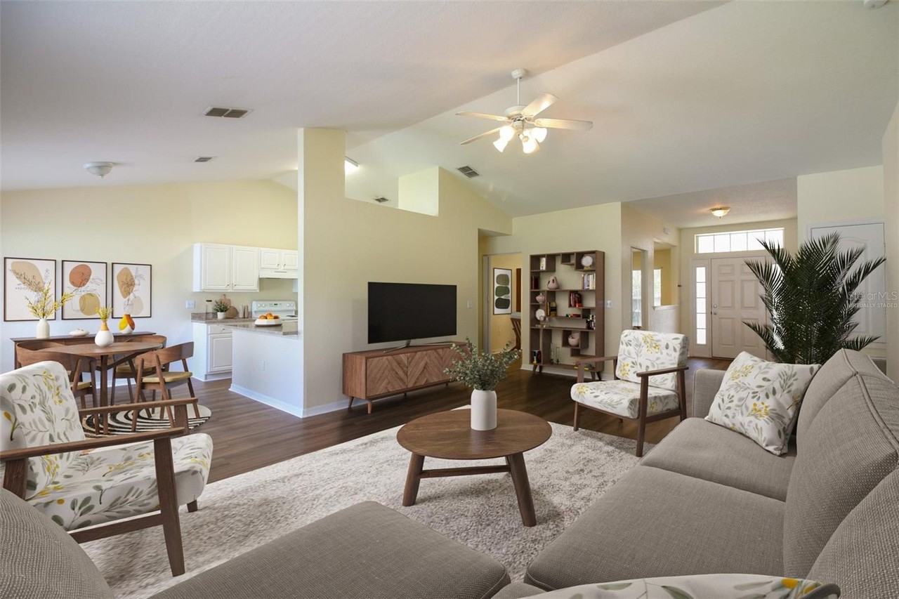 6719 Highlands Creek Blvd - Photo 7 of 32
