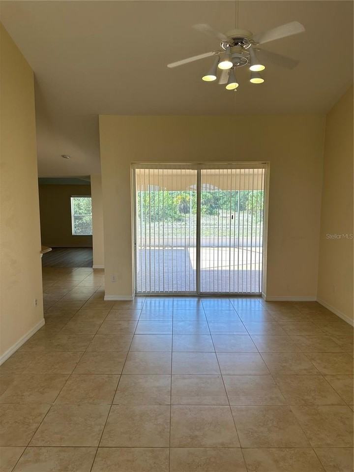8171 Rocliff Ave - Photo 3 of 19