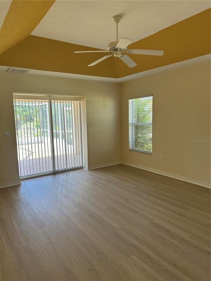 8171 Rocliff Ave - Photo 5 of 19