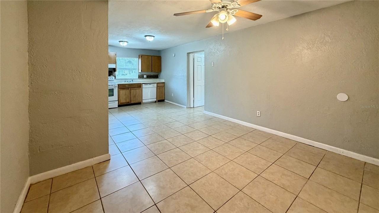 1907 Park Manor Dr - Photo 4 of 30
