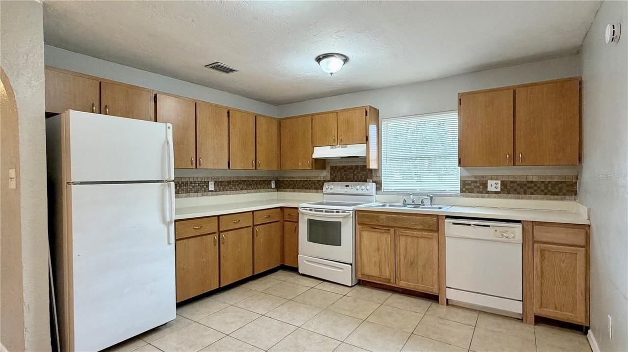 1907 Park Manor Dr - Photo 6 of 30