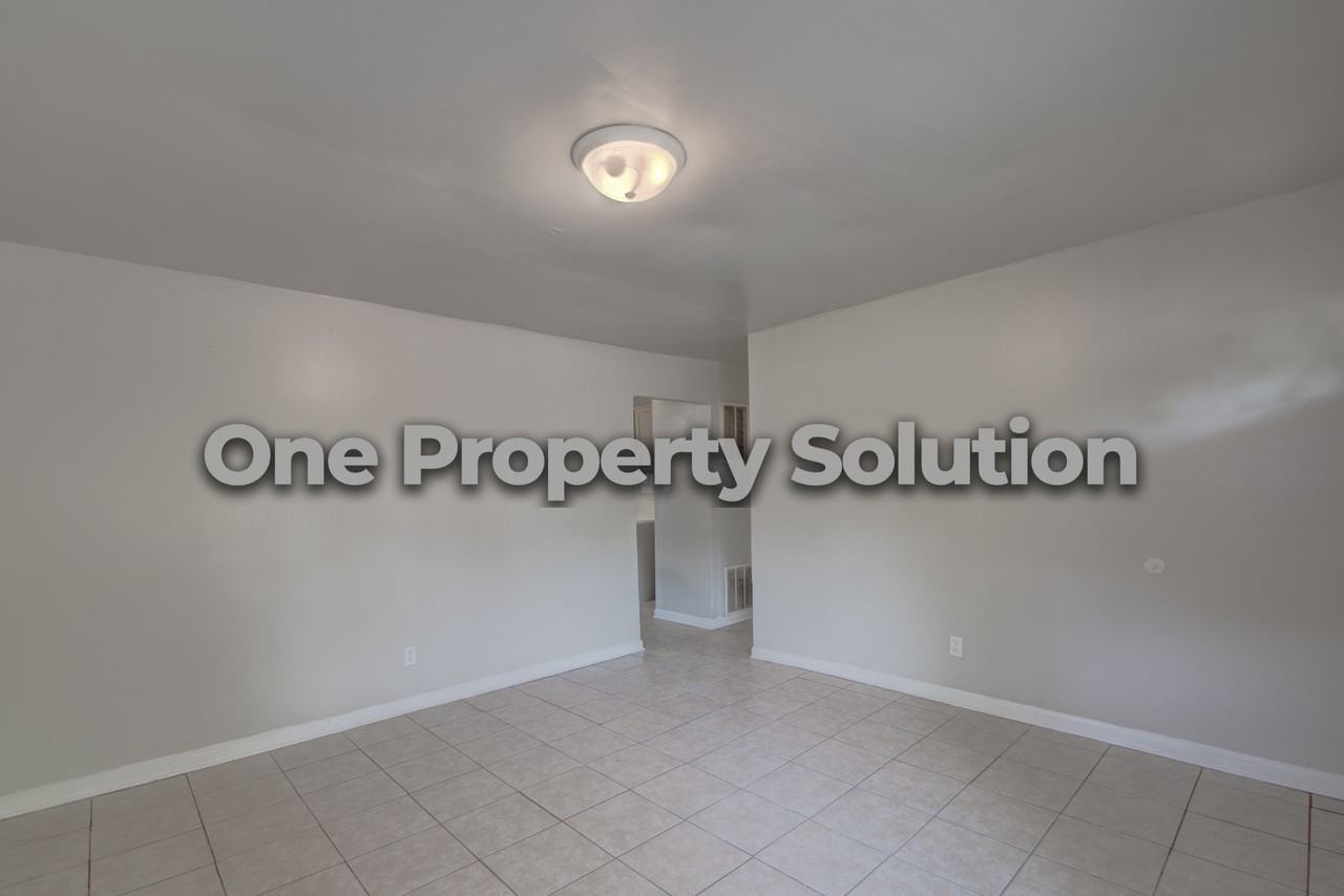 1151 Decatur St #1 - Photo 4 of 18