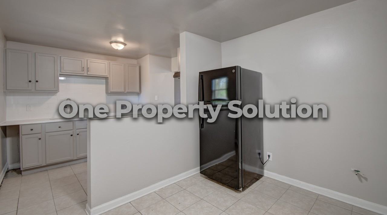 1151 Decatur St #1 - Photo 5 of 18