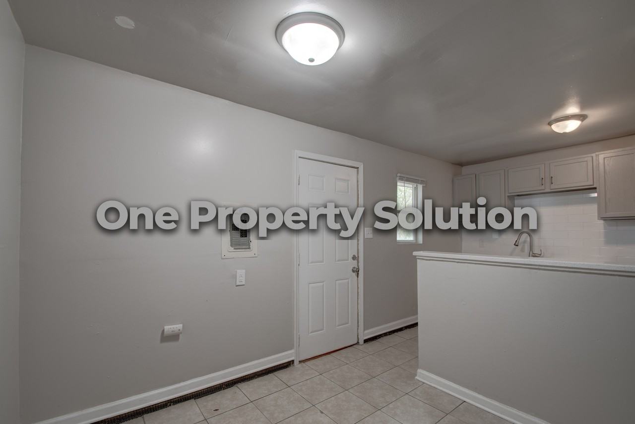 1151 Decatur St #1 - Photo 6 of 18