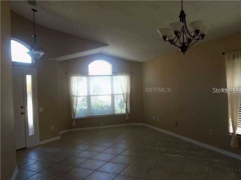 2661 Runyon Cir - Photo 2 of 12