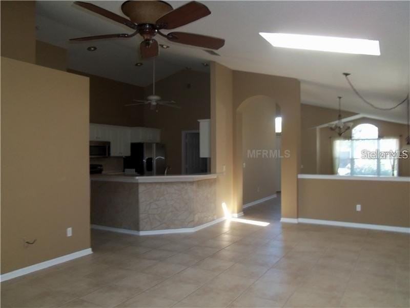 2661 Runyon Cir - Photo 3 of 12