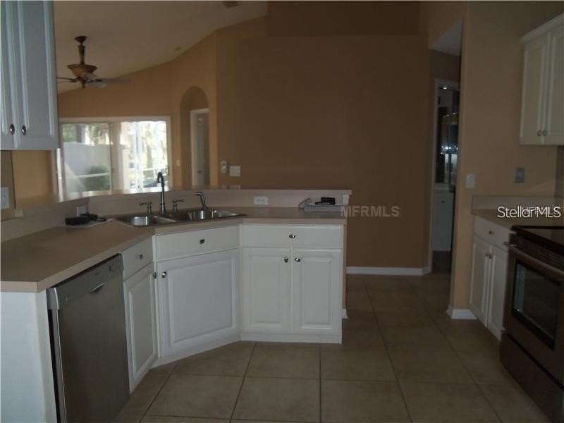 2661 Runyon Cir - Photo 5 of 12