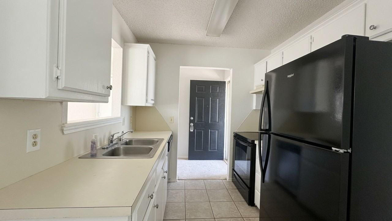 2112 91st St #1 - Photo 6 of 18