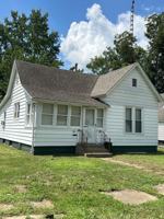 featured image of 301 N 10th St