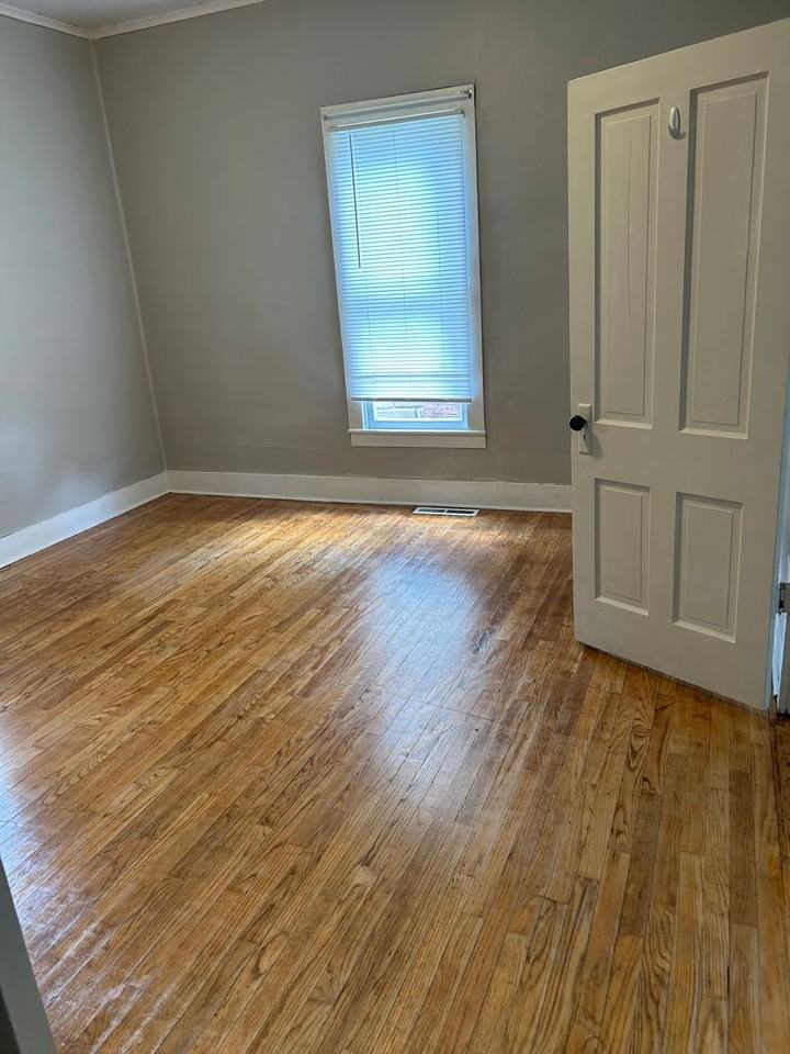 301 N 10th St - Photo 4 of 10