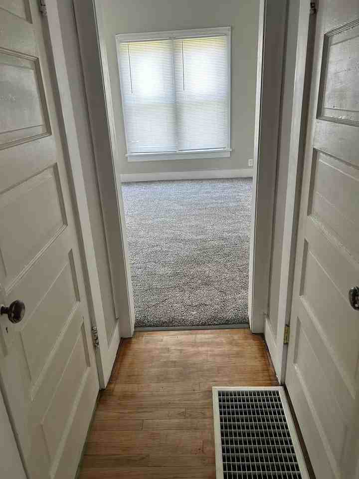 301 N 10th St - Photo 7 of 10