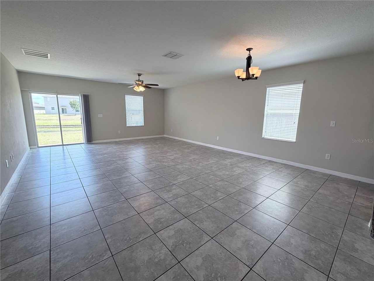 10013 Crested Fringe Dr - Photo 4 of 24