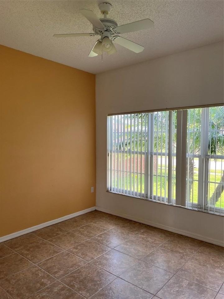 5444 Crepe Myrtle Cir - Photo 5 of 29
