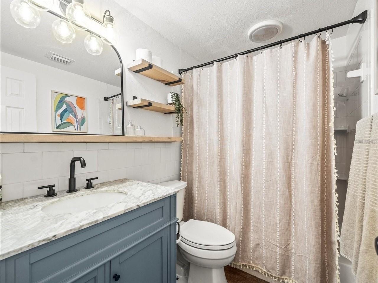 3138 W Varn Ave - Photo 7 of 11